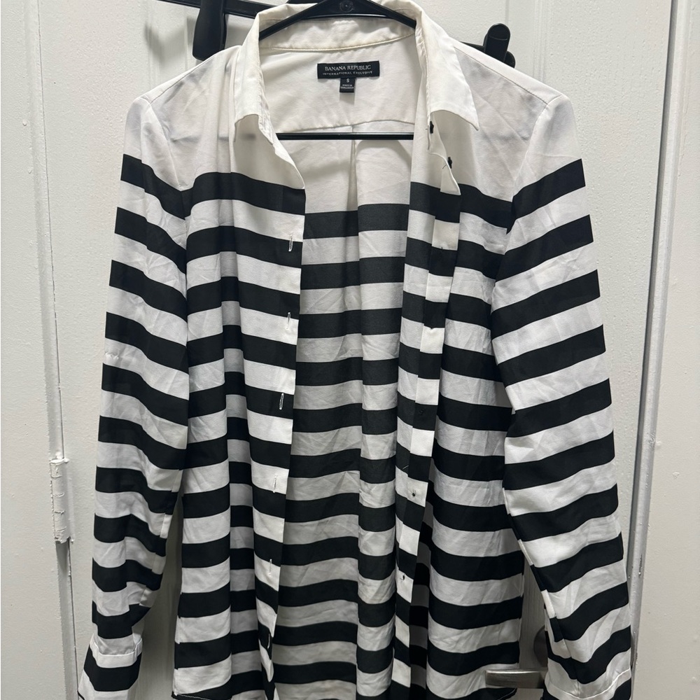 Banana Republic intl exclusive button down